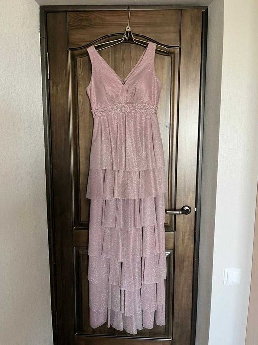 Продам абсолютно новое платье