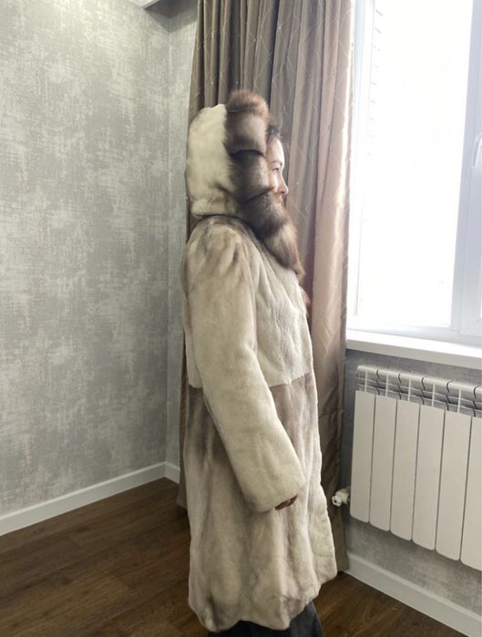 Норковая шуба с капюшоном (соболь)