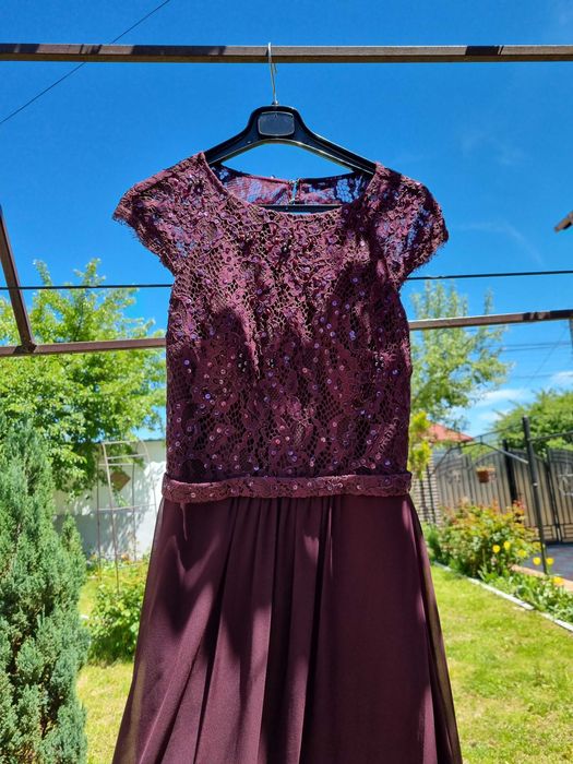 Rochie lunga de ocazie, trena, spatele gol, masura 36