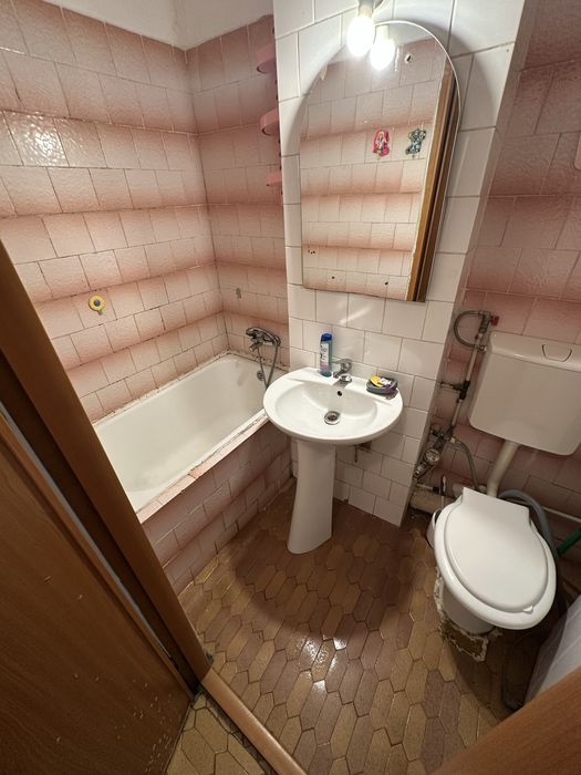 Garsonieră de închiriat, Sector 3, Titan