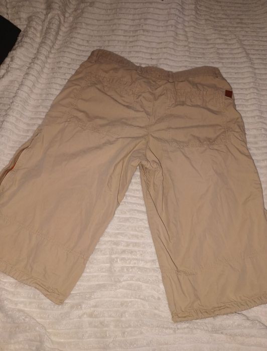Pantaloni scurți 3/4 Hugo Boss original 32