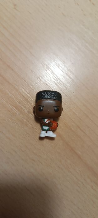 Фигурки очень странные дела kinder joy