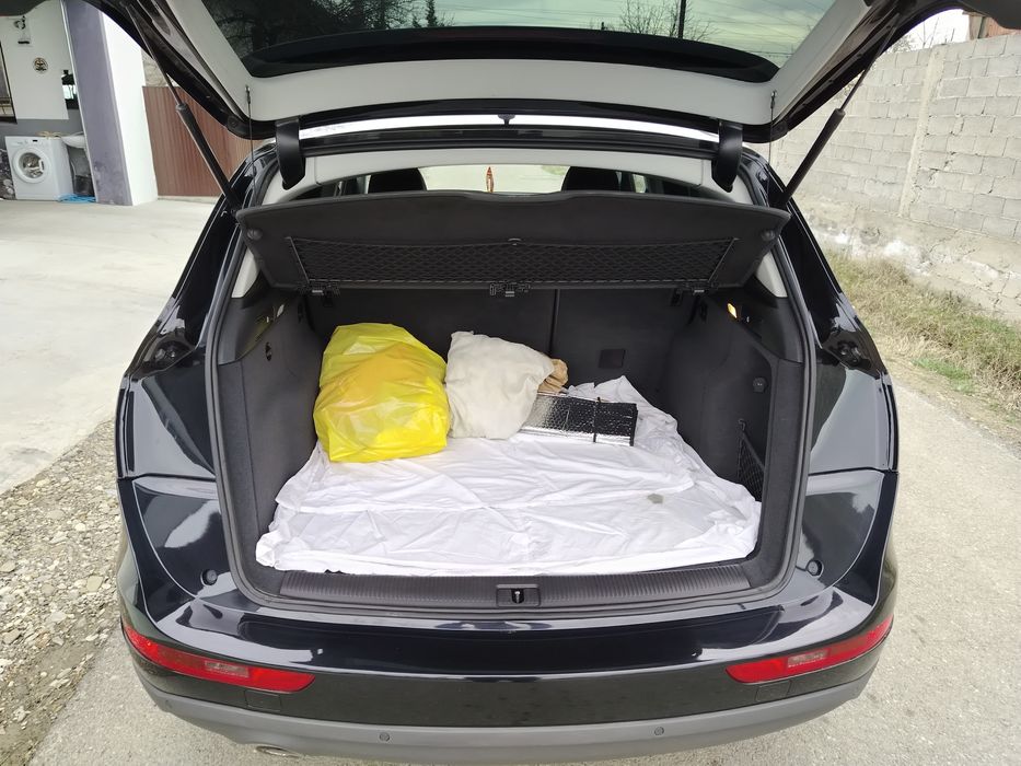 Vând Audi Q5 2.0 tdi 177cp quattro