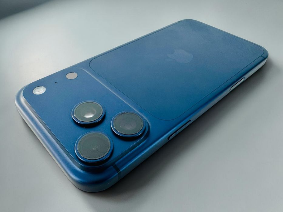 НОВ! Apple iPhone 17 Pro Max 256GB Blue 5 Заряда! Гаранция!