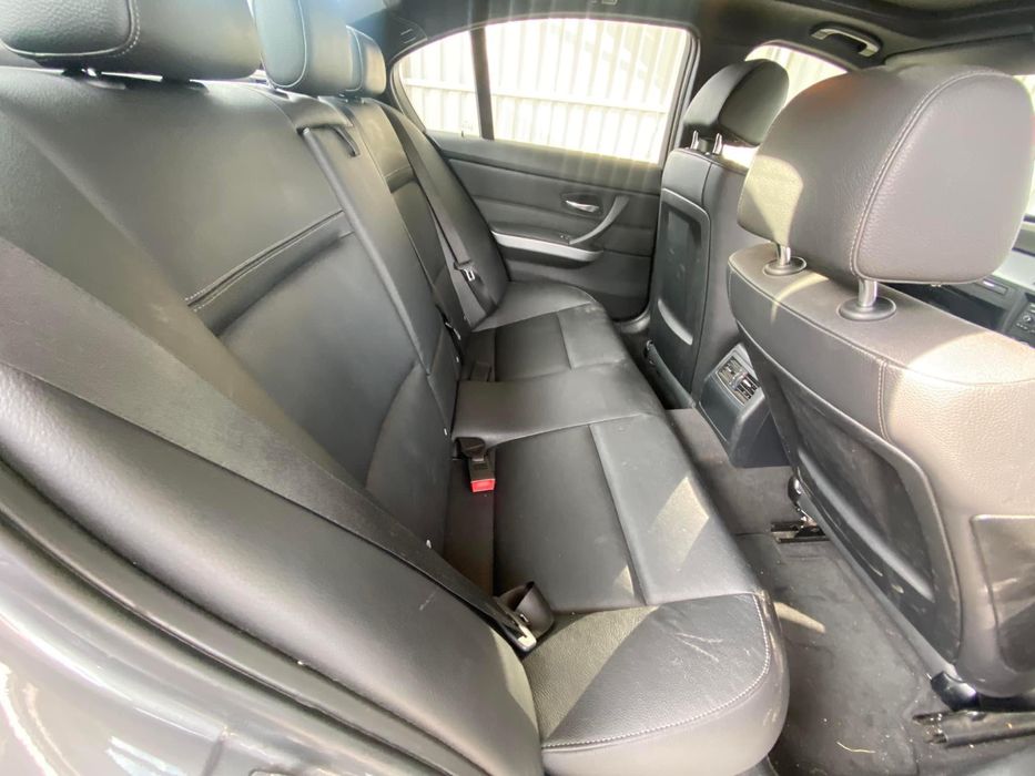 Dezmembrez BMW 320d LCI 2010 N47 2.0d 184cp,Recaro,Trapa,FLA,Led