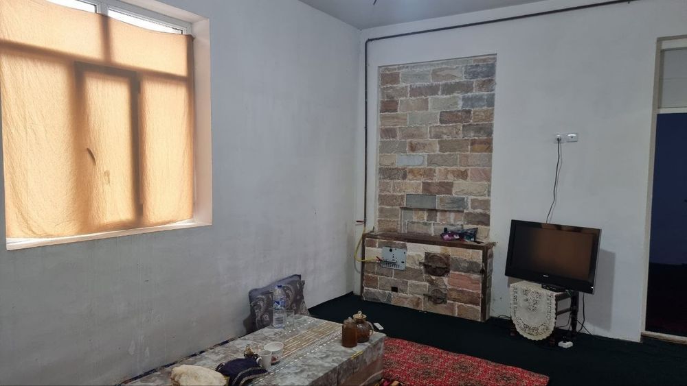 Участка сотилади 6 сотих 4 хона ошхона хаммом битган