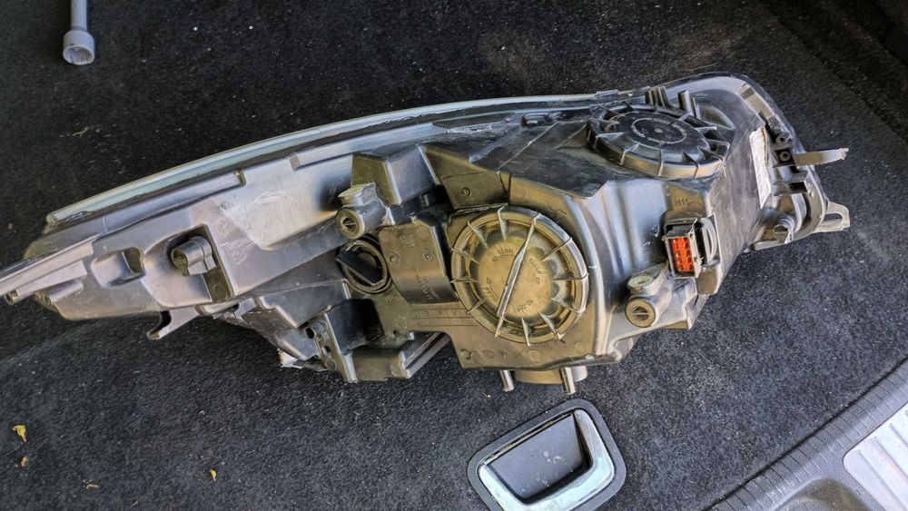 Ляв фар за Опел Инсигния А