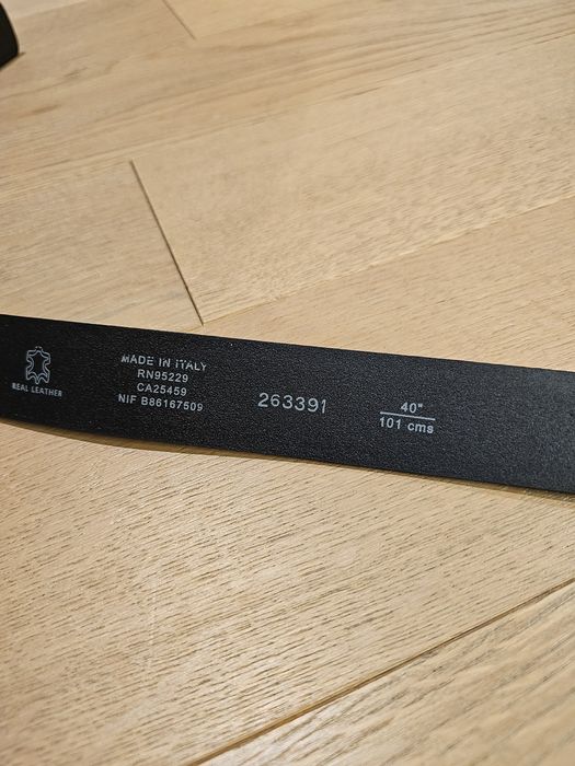 Curea Ted Baker - nouă, 101cm