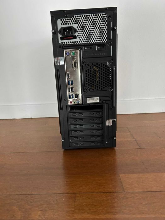 PC AMD Athlon 3000G | 8GB RAM | SSD 240GB | Stare bună