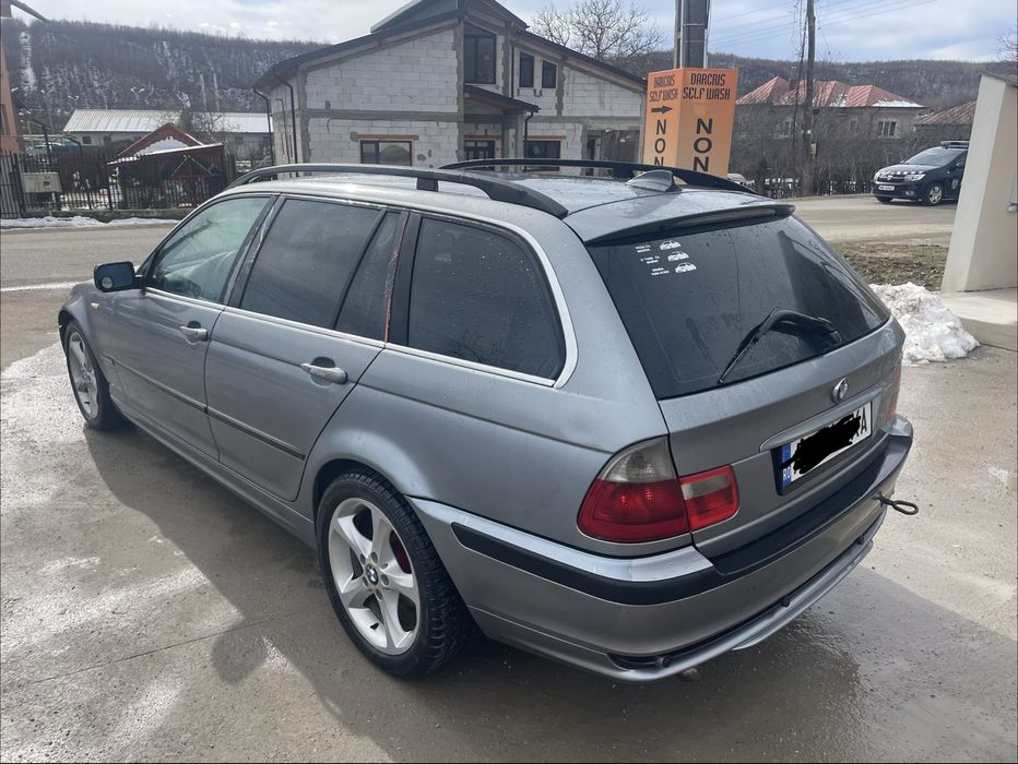 Bmw 320 diesel din anul 2004 manual masina trage bine navigatie camera