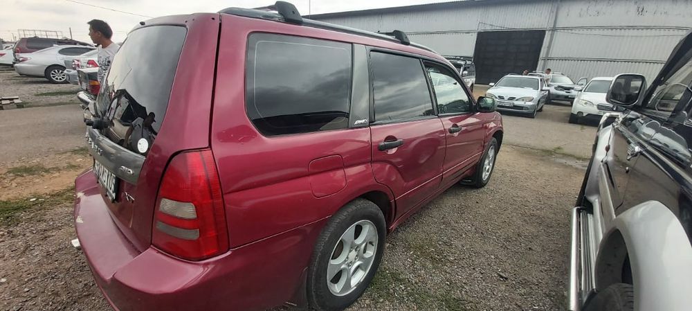 Продаю машину. На ходу