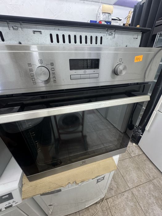 Фурна  за вграждане Electrolux