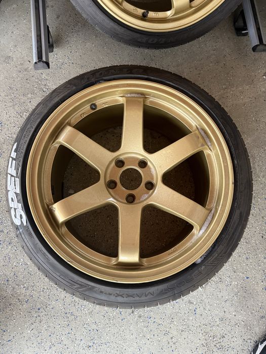 Jante Rota Grid noi + anvelope dunlop noi 5x108 235/40 R18