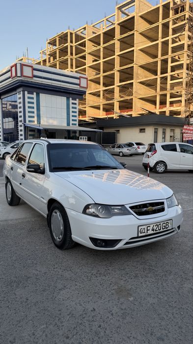 Nexia 2 Dons 1.6 sotiladi