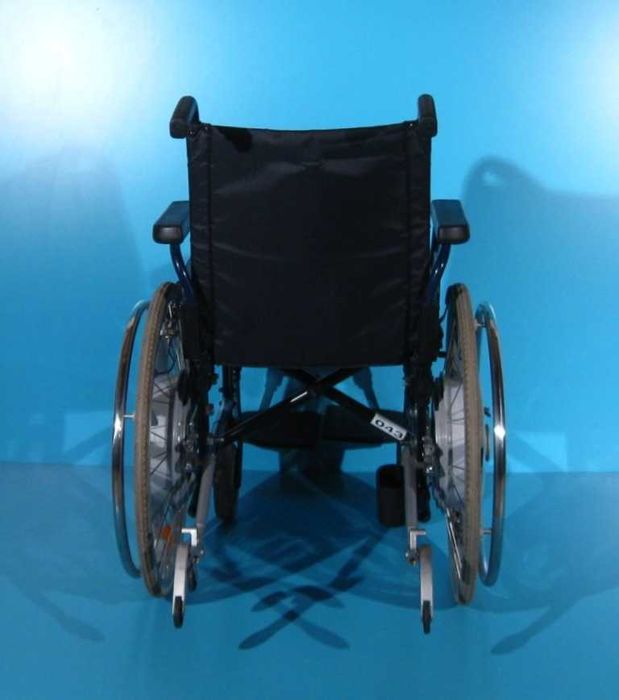 Carucior electric pliabil cu impuls in roti Meyra / Alber E-Motion