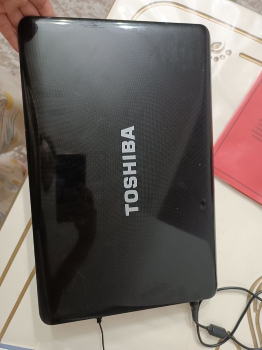 Продам ноудбук в рабочем состаяние