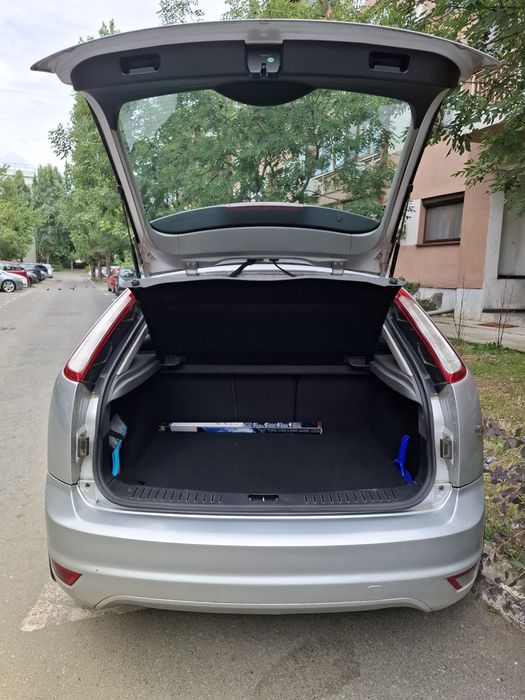 Ford Focus 1.6 Hatchback