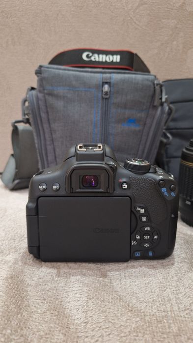 Canon EOS 750D + 2 обектива