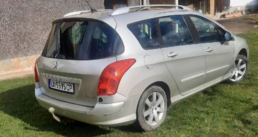 Peugeot 308 със Сервизна книжка! Панорамен  люк!