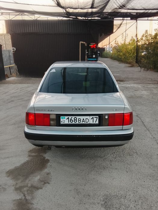 Ауди 100 (С4)  з
