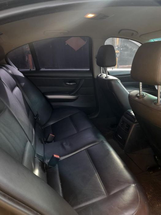 Vand BMW seria 3 in stare buna de functionare.