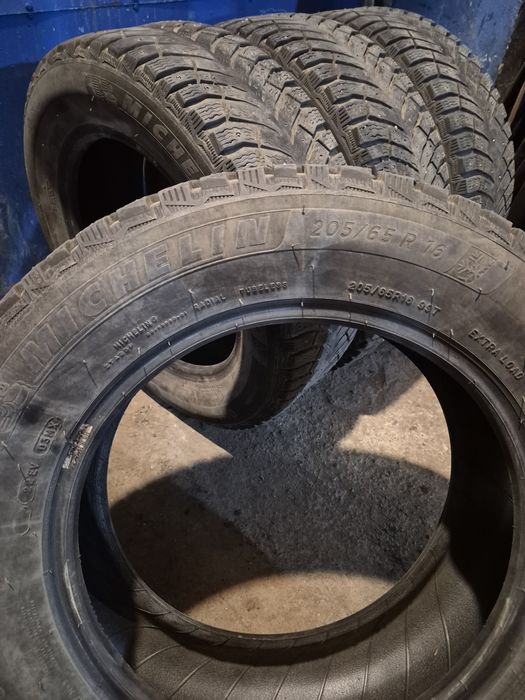 Продам резину 205/65/R16
