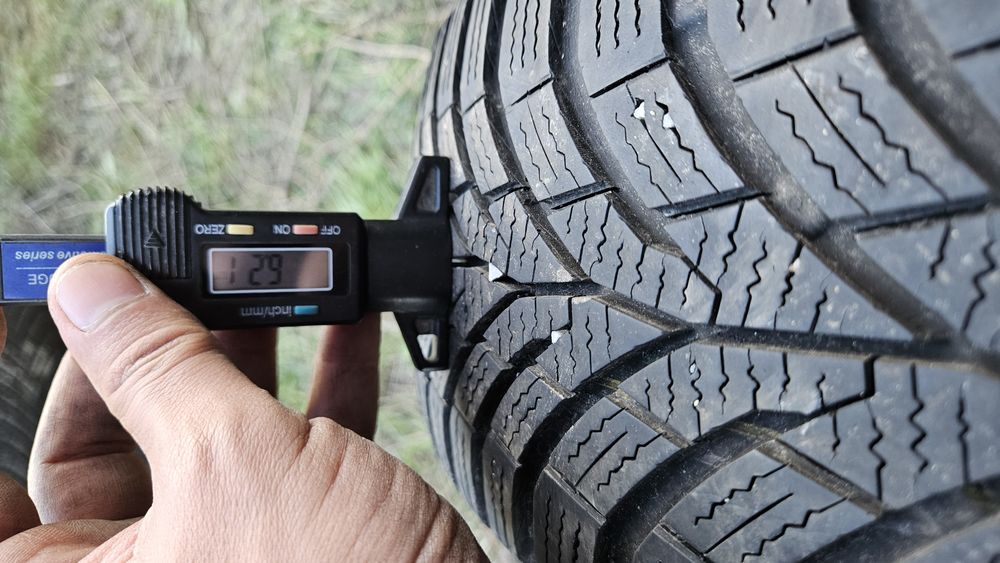 2бр гуми 195 65 15 дот 21 континентал