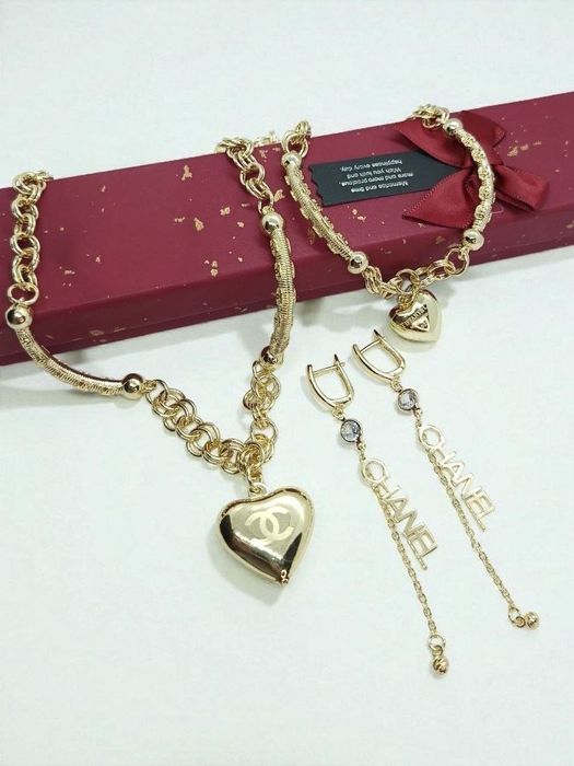 Bijuterii din oțel inoxidabil placat cu aur