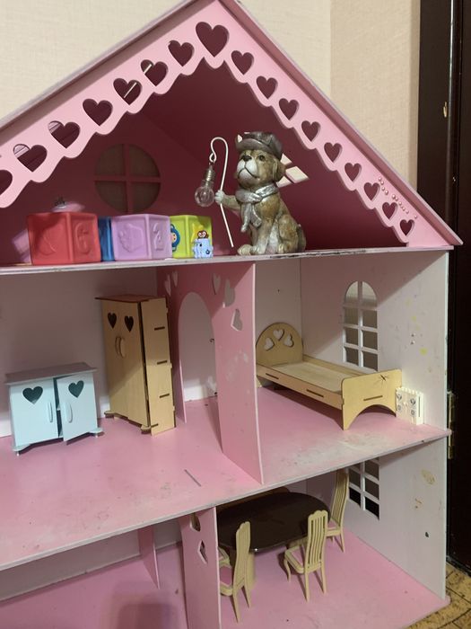 Продается очаровательный Кукольный домик