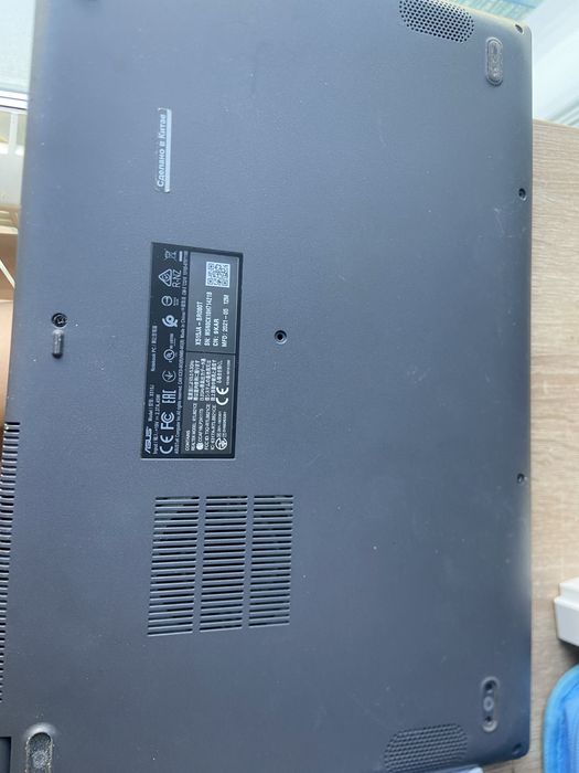 Ноутбук Asus в хорошем состояние