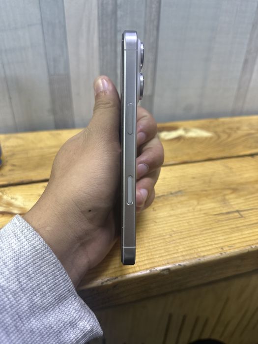 Iphone 16 pro White