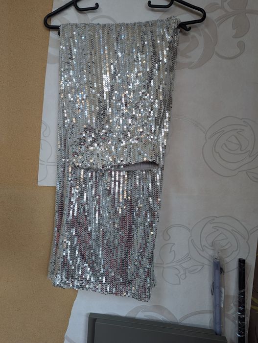 Pantaloni dama cu crac larg,cu paiete