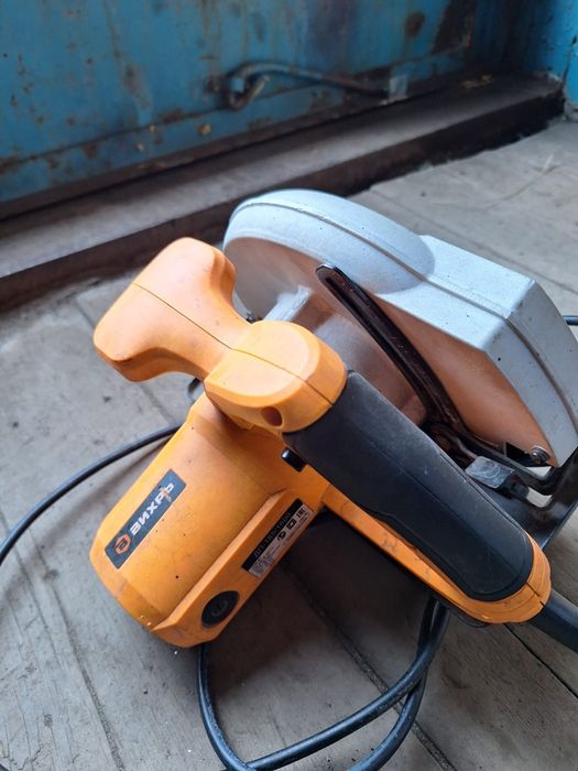 Продам электроциркулярку