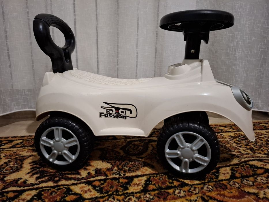 Детская машинка Babycare