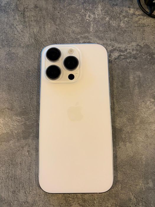 Iphone 16 pro , stare buna, 92% baterie