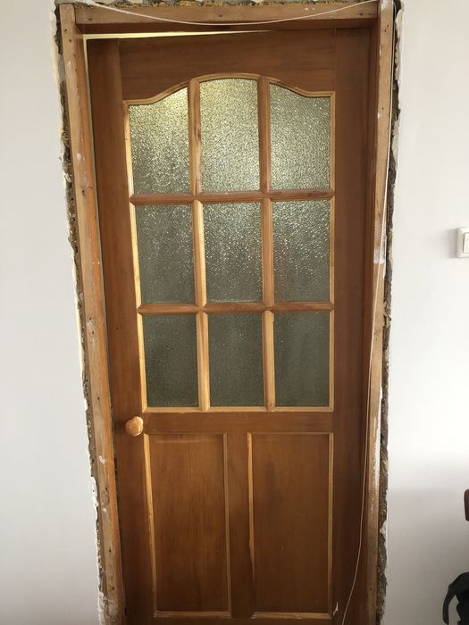 Продам двери межкомнатные