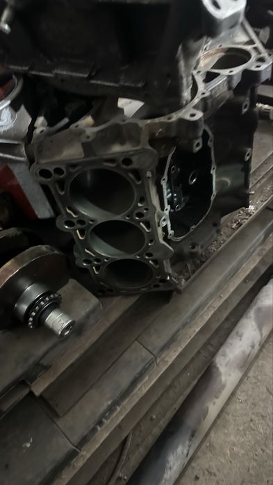 Продам Блок Коленвал Audi a6 c4 2.8