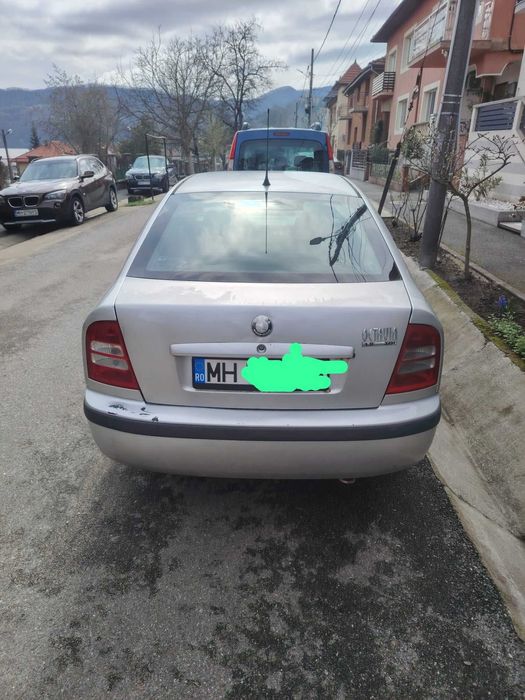 masina auto skoda