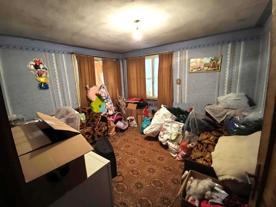 Двуетажна къща в село Винарово