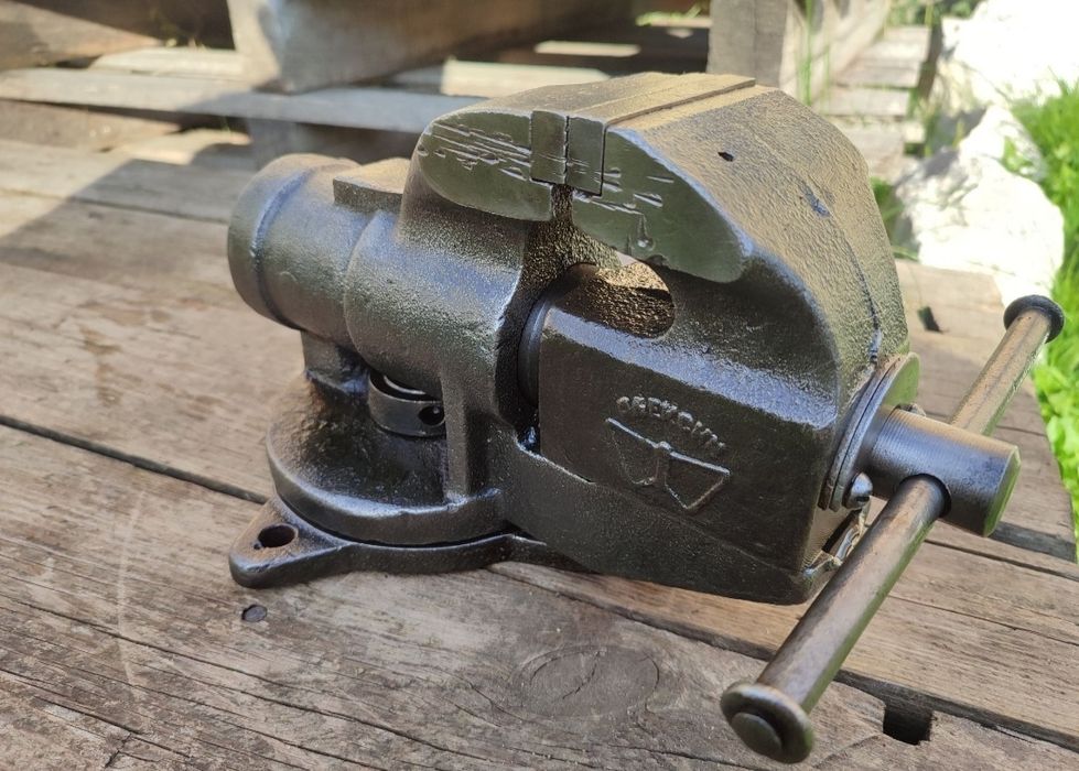 Тиски СССР новые