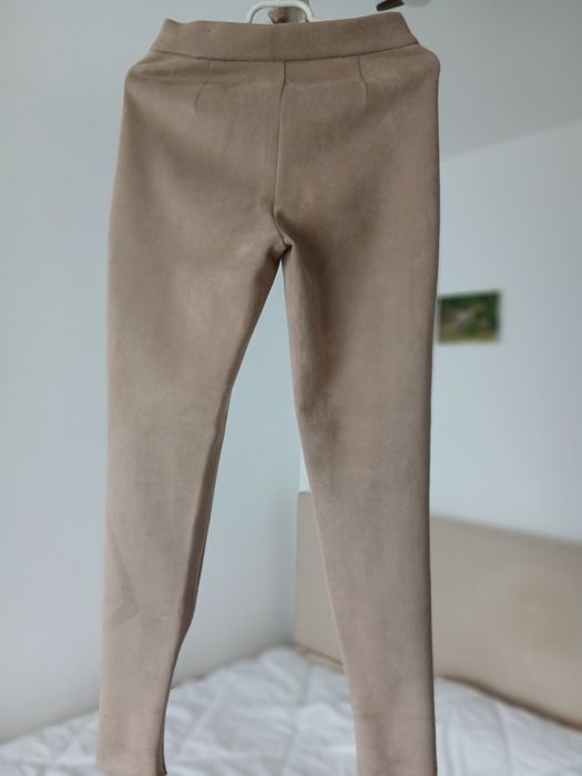 Pantaloni zara noi fără eticheta