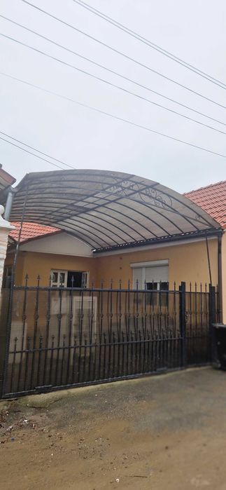 Închiriez casa in Alesd