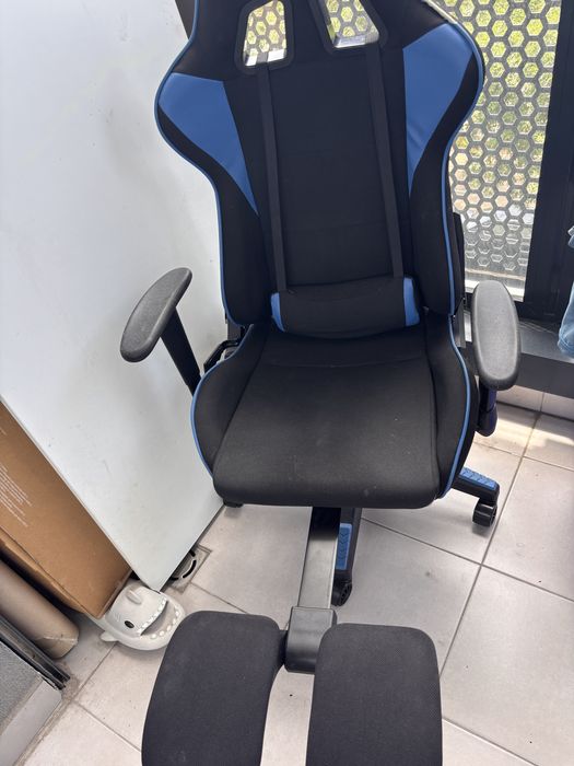 Scaun gaming cu defect