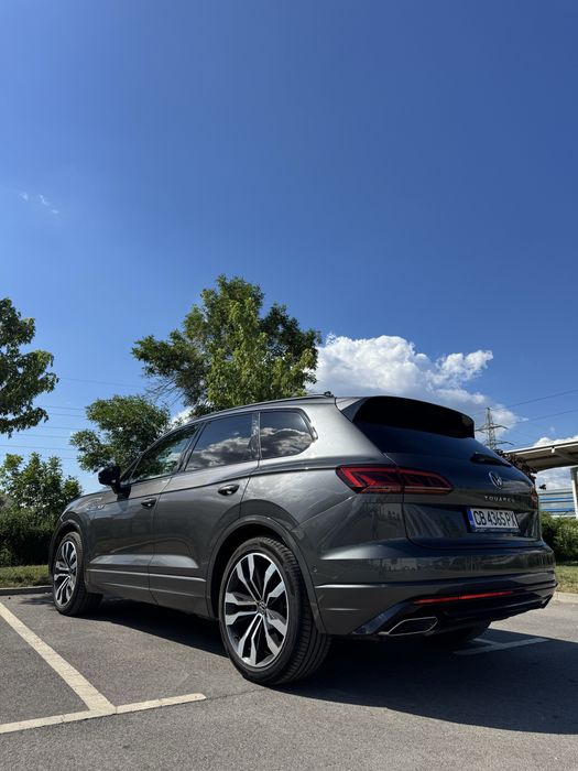 VW Touareg R-line black style 4MOTION