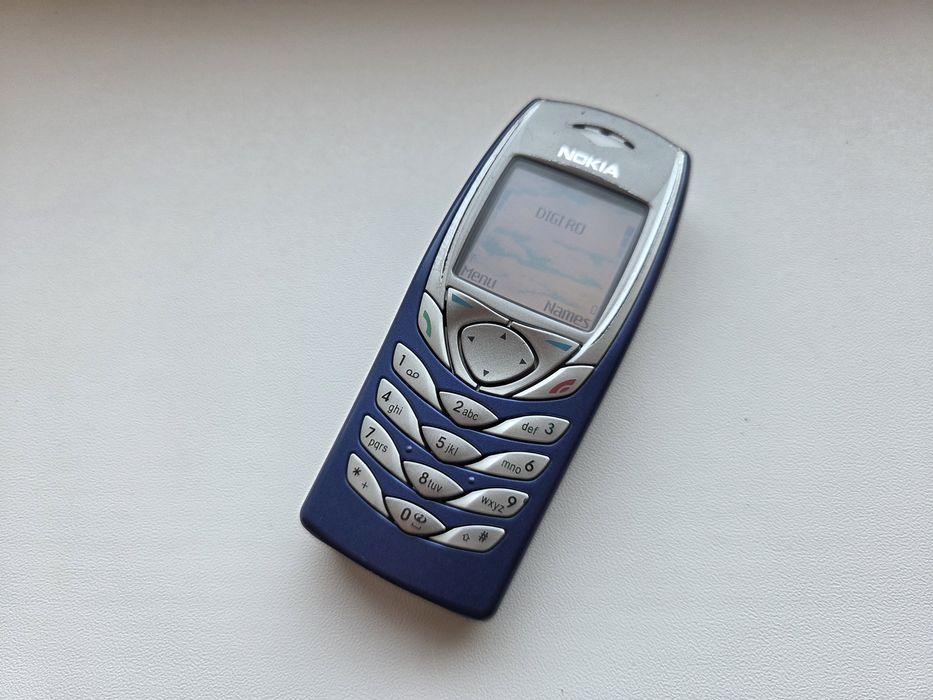 Nokia 6100 - telefon de colectie