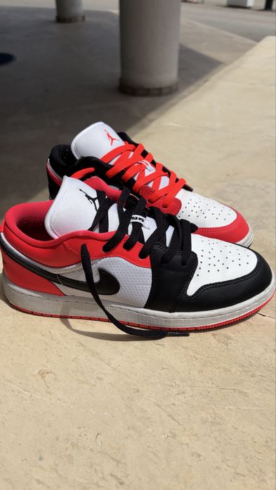 Air Jordan 1 Low GS “Mismatch Chicago”