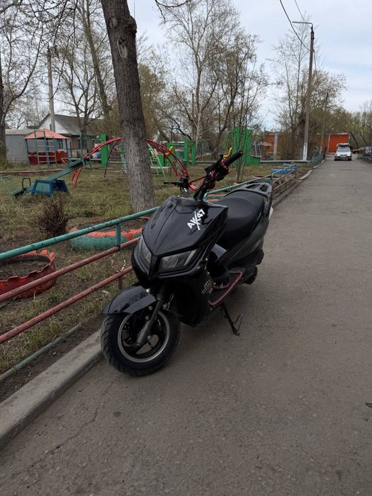 Продам скутер м8
