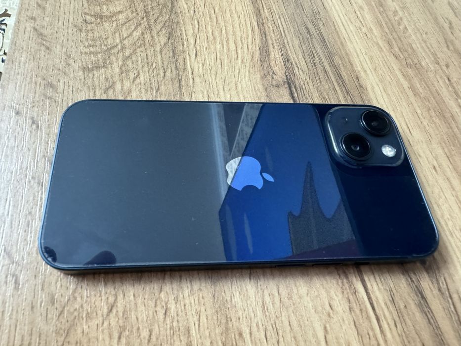 Продам Iphone 13