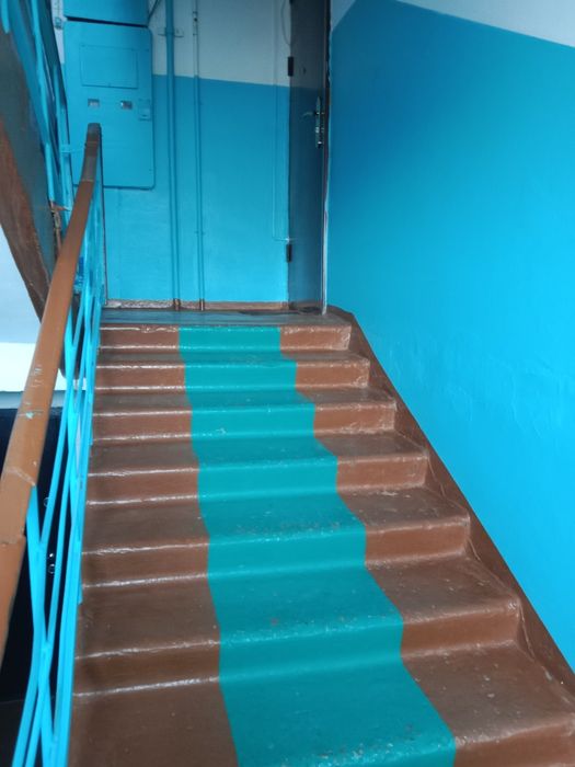 Продам 4 комнатную квартиру