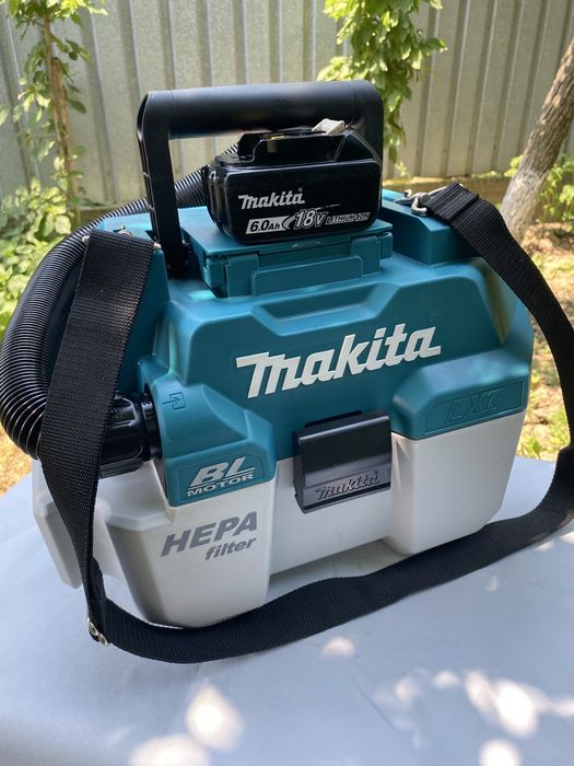 Makita Aspirator DVC 750L Brushless Ca nou! 6 Ah